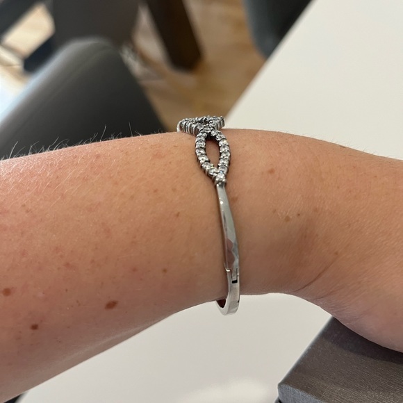 Genuine silver bangle bracelet with crystals - Picture 9 of 9